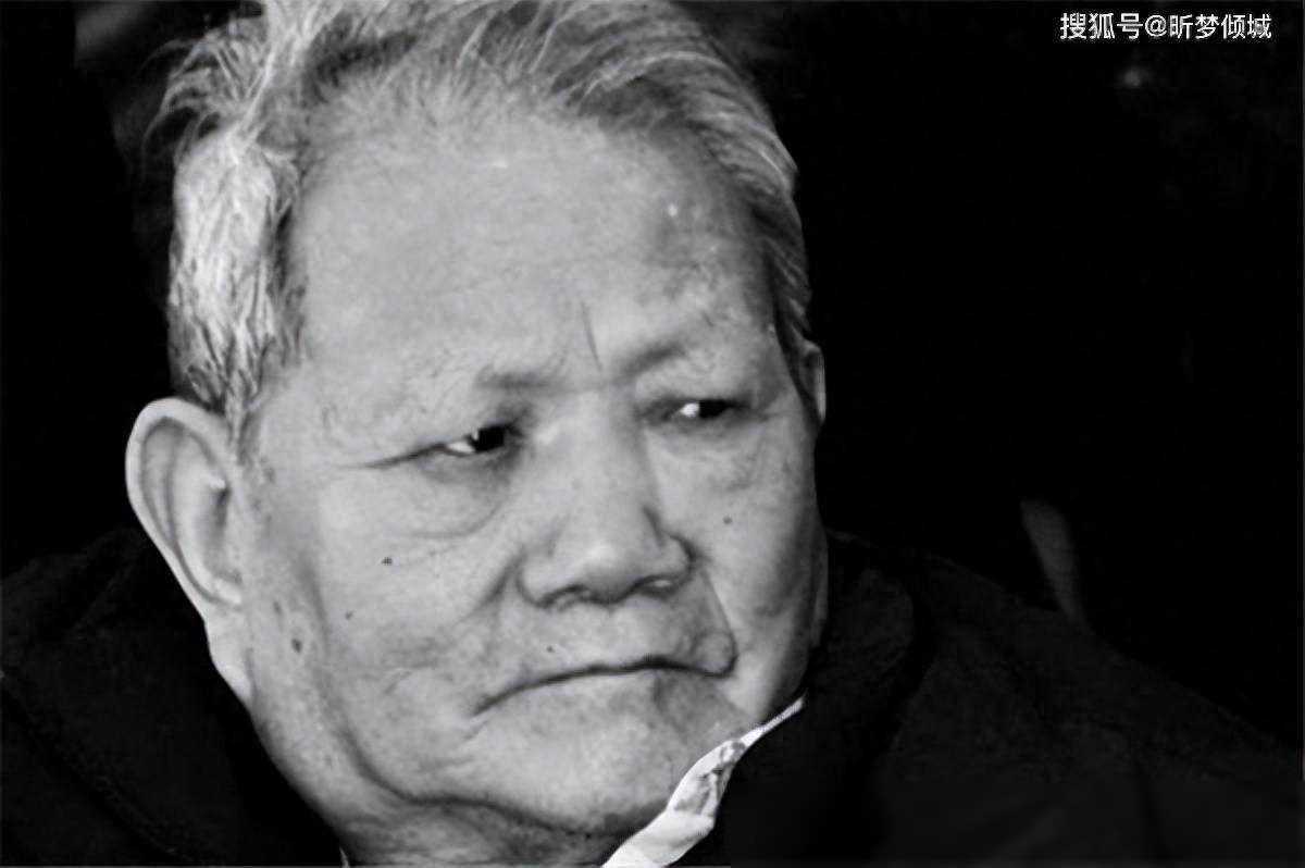 李银桥晚年揭秘毛主席对粟裕的真实评价，感人肺腑！