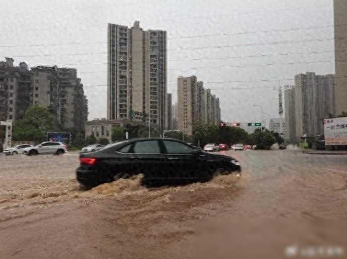 暴雨红色预警！广东韶关已出现内涝