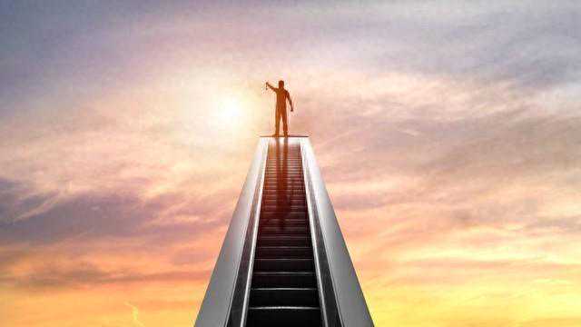 当年外婆拿出800块钱，帮助邻居娶儿媳妇，没想到邻居还了几十年