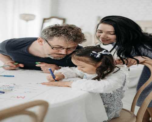 买完就跌！杭州姑娘一天花20万买黄金，亏掉两个月工资：已老实