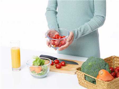 40件衬衫、50条裙子.......杭州女白领收入十几万,收到账单吓哭:还不起啊