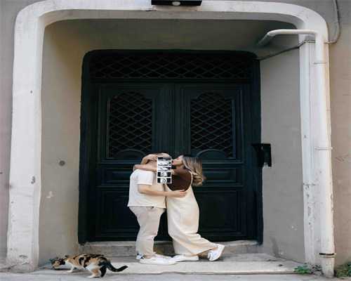 中证5G产业50指数上涨1.96%，前十大权重包含中际旭创等