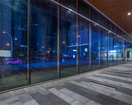 中国平安罕见负增长背后：深度绑定地产，资管业务巨亏207亿...