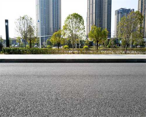 “革新”中的用友：大模型为BIP升级亮点，组织结构升级效果凸显