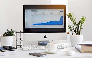 今日黄金价格波动分析：全球市场变动引发国内调整